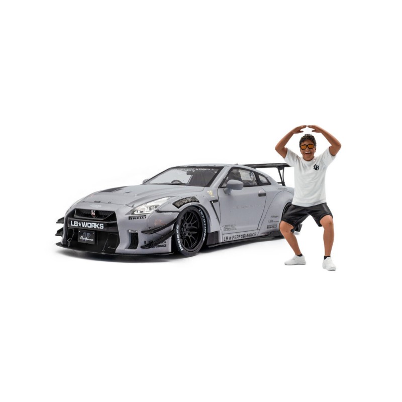 1:18 Nissan GT-R (R35) grey w. figure